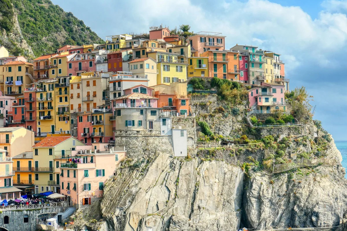 Guida Pratica per Arrivare ad Albenga: Scopri la Bellezza della Liguria